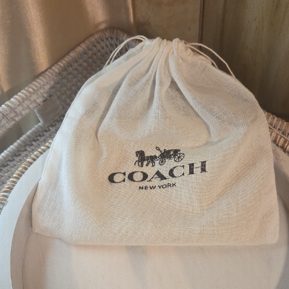 Coach Beige Wristlet Clutch with Bow Accent - Picture 4 of 4